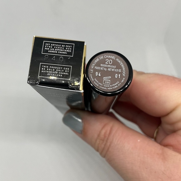 Chanel Le Volume Waterproof Mascara - Brown - Picture 3 of 3